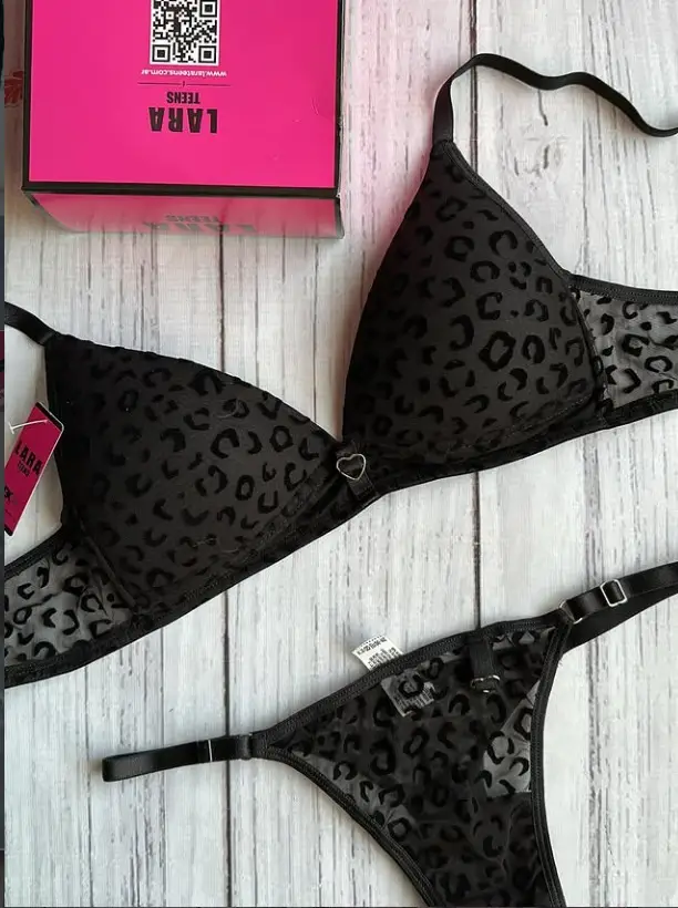 Conjunto taza soft y colaless de algodón y lycra